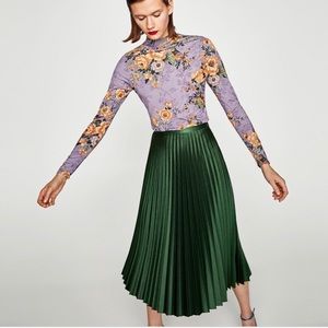 Zara green pleated skirt new with tags